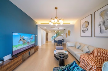 tyms 3br duplex apt xujiahui shanghai