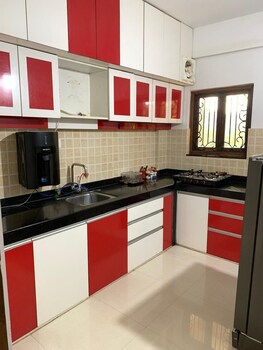 Casa Nadella,,2 star