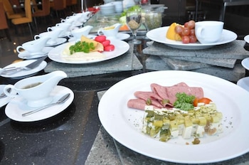 beston hotel palembang