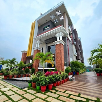 twice happy eco resort