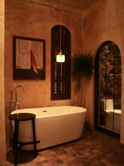 demo inn and ine poetic studio stay