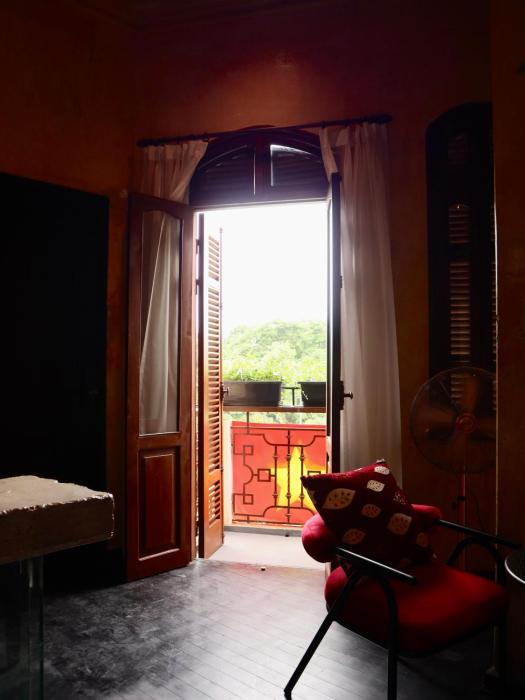 demo inn and ine poetic studio stay