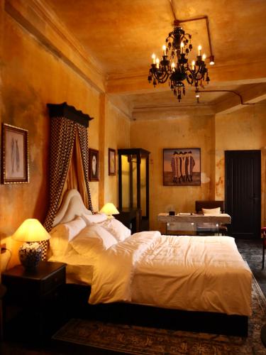 demo inn and ine poetic studio stay