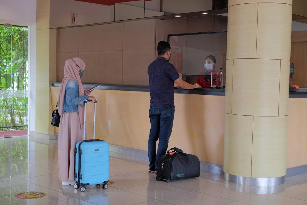 metland hotel cirebon