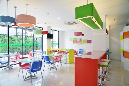 pop hotel tebet jakarta