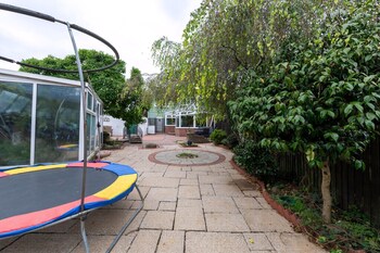 the family nest swansea 4 bedroom retreat