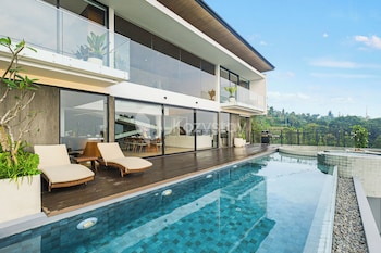 calma villa by kozystay bandung