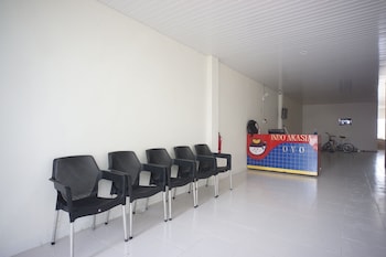 oyo 94903 akasia guesthouse