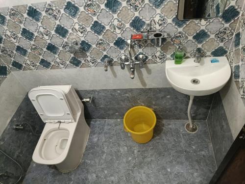 baba vishwanath homestay