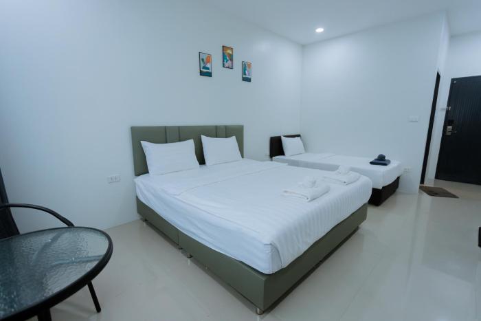 the rich hotel