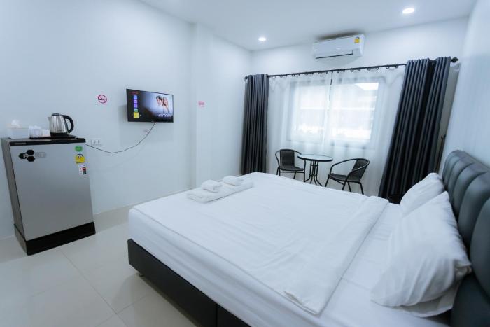 the rich hotel