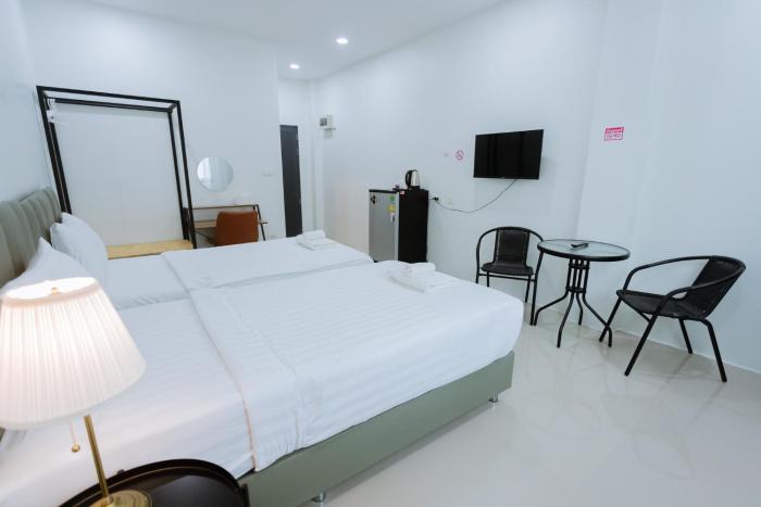 the rich hotel