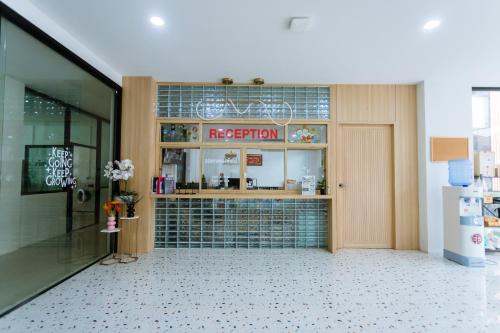 the rich hotel