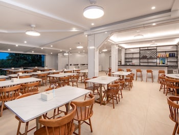 palau mangrove hotel