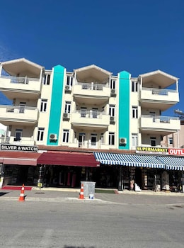 golden daisy hotel side