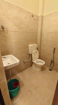 new sandhya guest house