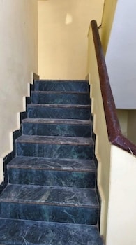 new sandhya guest house