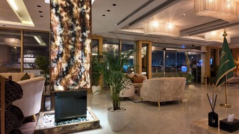 lamar park hotel hay al khaleeg