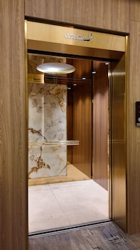 lamar park hotel hay al khaleeg