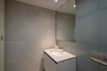 Belgrade Waterfront Lux,,4 star