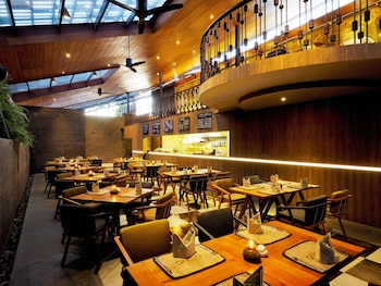 the santai by lifestyleretreats