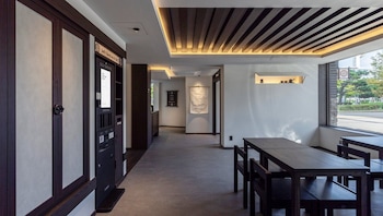Suwon Haenggung-Dong Revora Hotel,,2 star