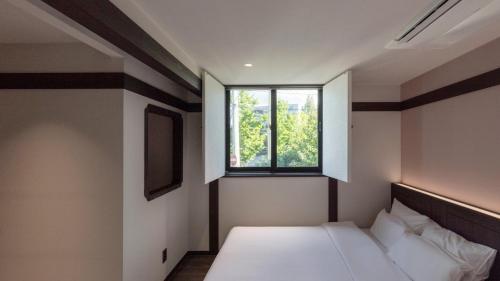 suwon haenggung dong revora hotel