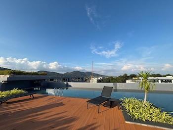 utopia loft aparthotel by sabai sands