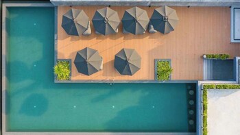 utopia loft aparthotel by sabai sands