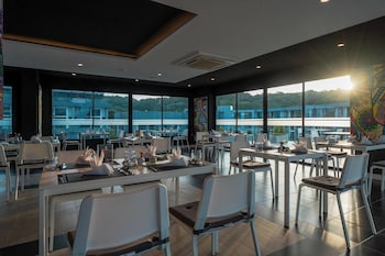 utopia loft aparthotel by sabai sands