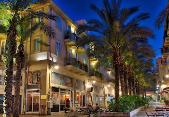 1926 Designed Apartments Hotel,Tel Aviv>>Haifa,0 star