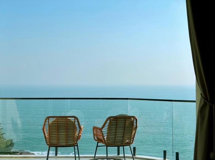 qingdao momer cliff ocean view villas