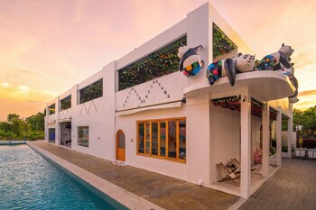 Madeline Paradise Resort,,3 star