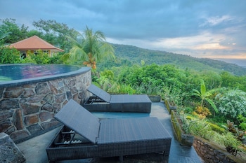 Maria Secret Villa,,3 star