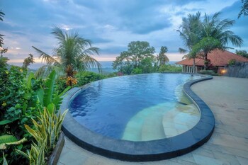 Maria Secret Villa,,3 star