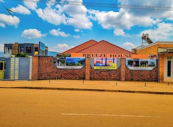 breeze house gikondo