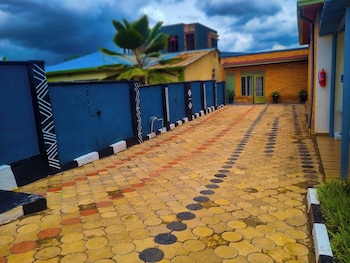 breeze house gikondo