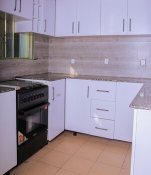 Breeze House Gikondo,,3 star