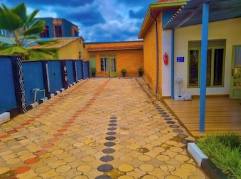 breeze house gikondo