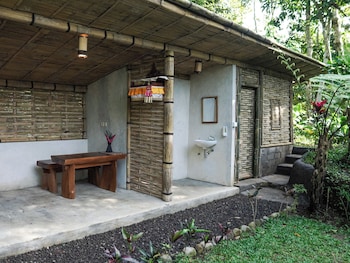 the karu cabin by agata