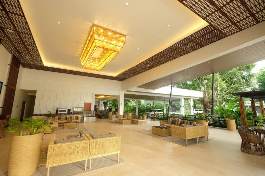 the tropics at macarthur park resort and convention center