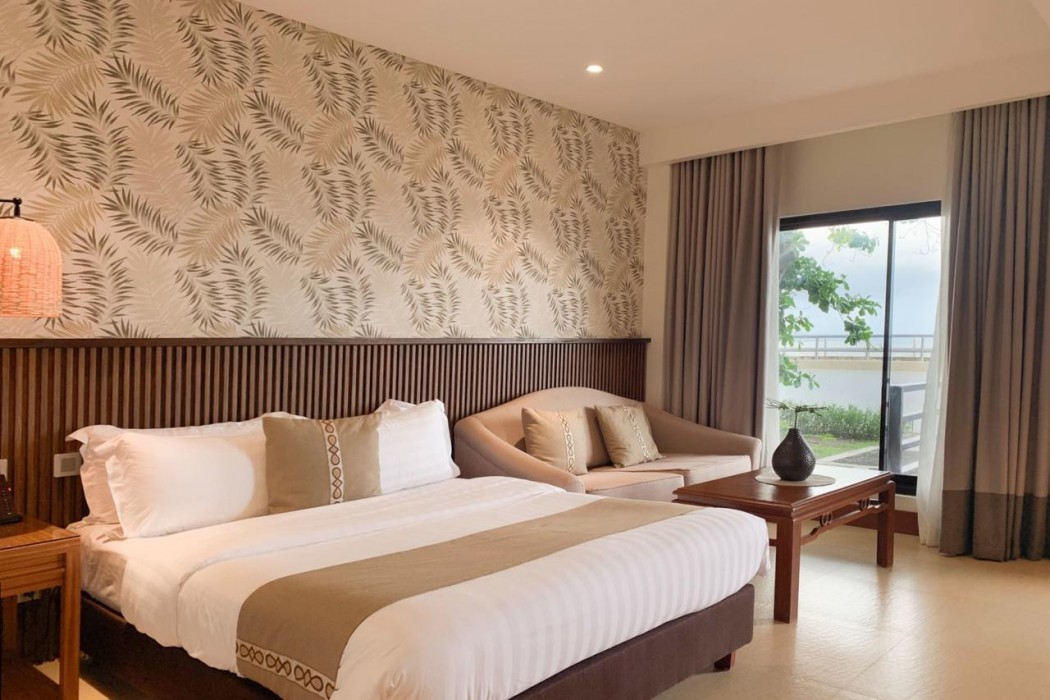 the tropics at macarthur park resort and convention center