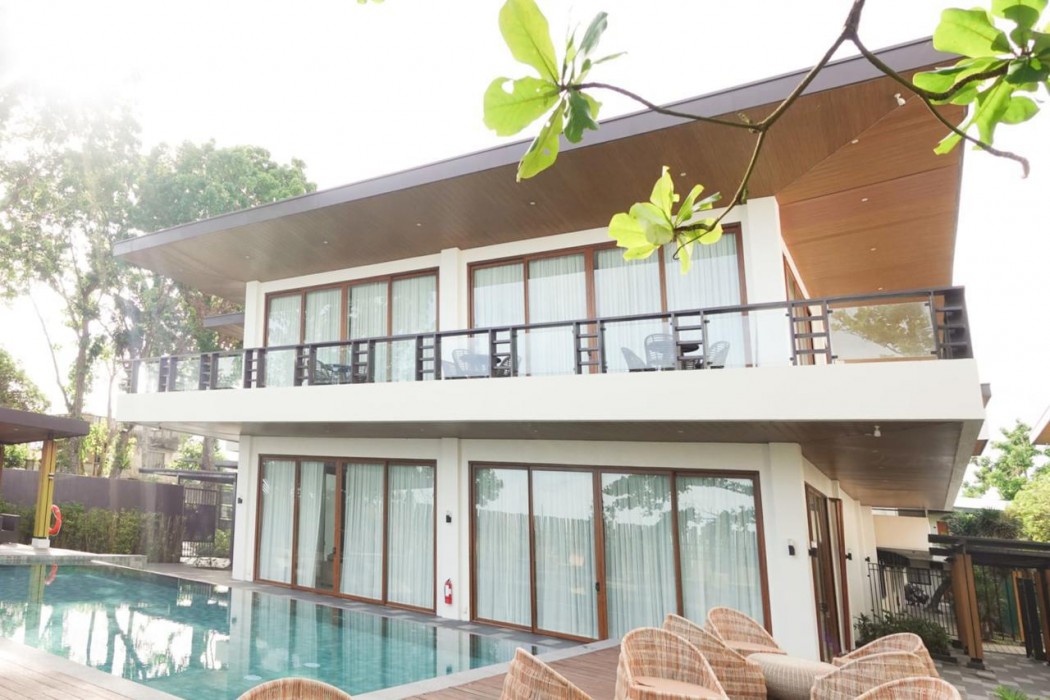 the tropics at macarthur park resort and convention center
