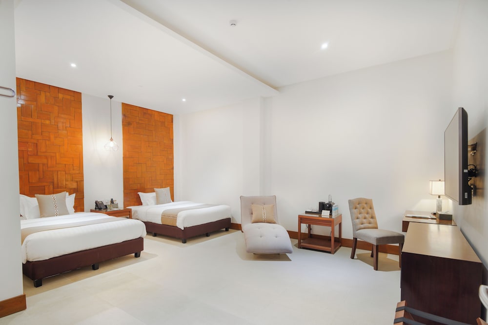 the tropics at macarthur park resort and convention center