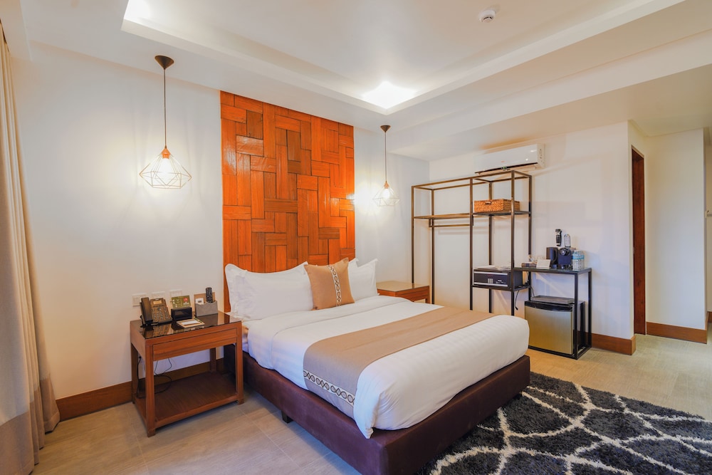 the tropics at macarthur park resort and convention center