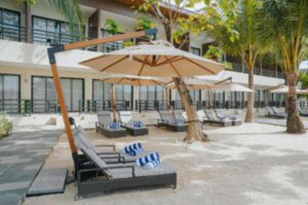 the tropics at macarthur park resort and convention center