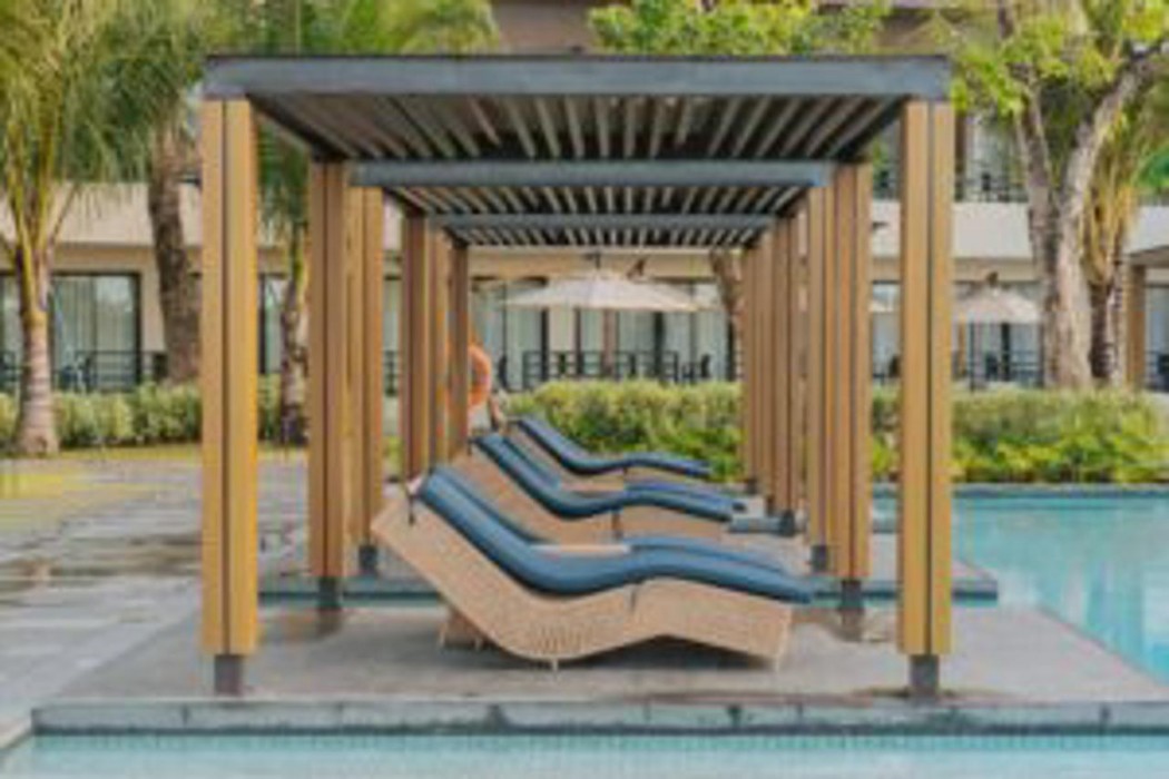 the tropics at macarthur park resort and convention center