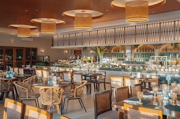 the tropics at macarthur park resort and convention center