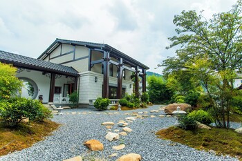 wu yi creekside homestay