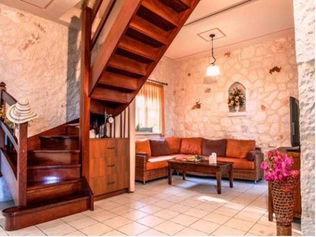 emerald villas and suites